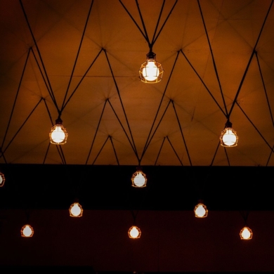 Żarówka V-TAC SKU214305 VT-1993 3000K 6W 600lm