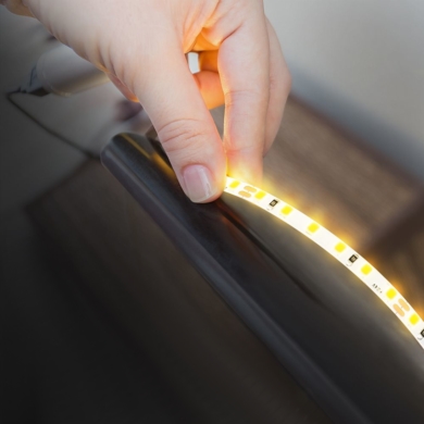 Taśma V-TAC SKU240806 VT-2835 3000K 8W 760lm