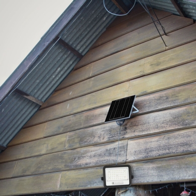 Naświetlacz V-TAC SKU24083 VT-104W CCT 8W 1000lm