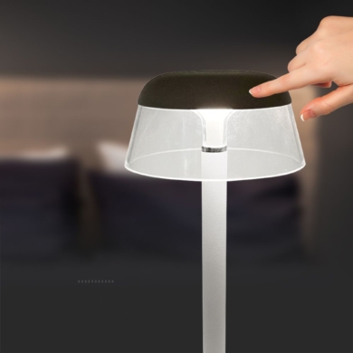 Lampka V-TAC SKU23686 VT-75002 3000K-6000K 3W 110l
